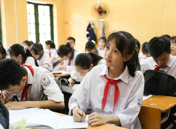 Ha Noi tops nation in literate rate among people aged above 15